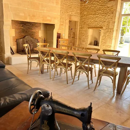 Дом отдыха Le Manoir Du Domaine Le Mesnil Argences